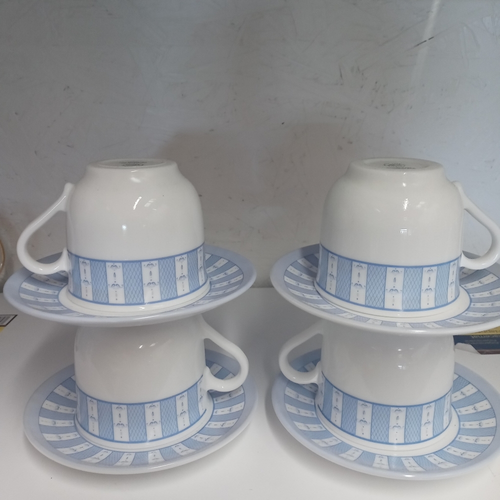 Martha Stewart milk glass coffee cup and saucer set of 4
